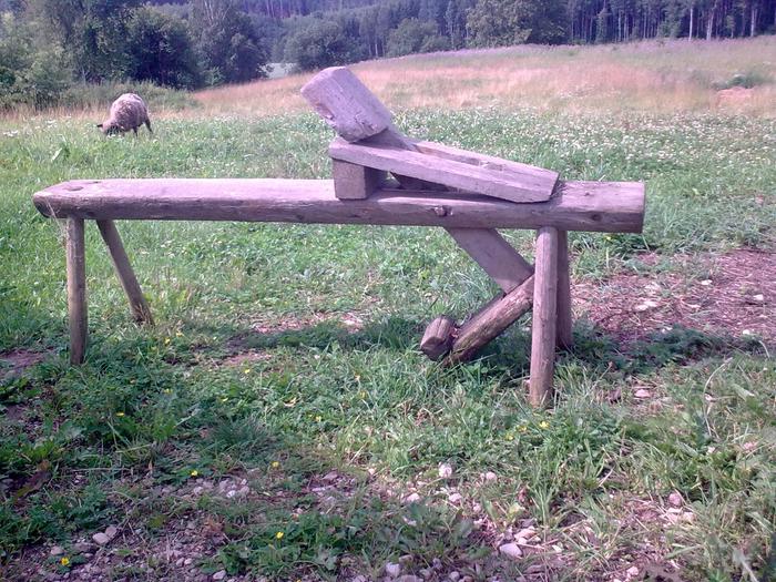 [Thumbnail for bench.JPG]