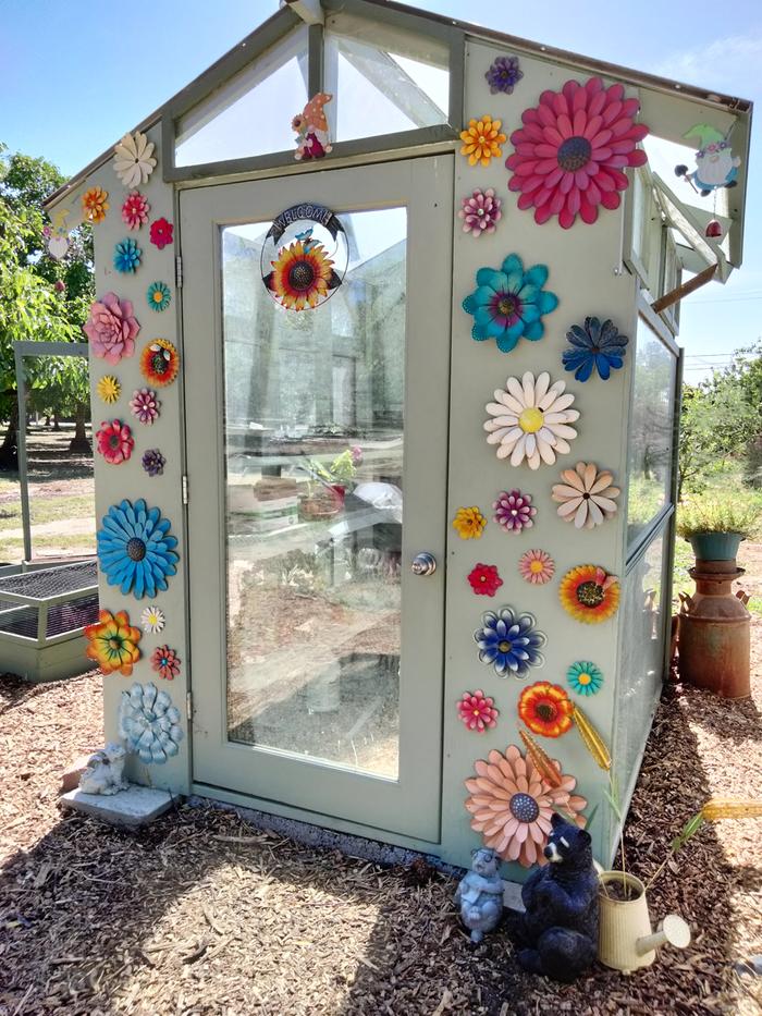 Looking for green house ideas on the cheap (greenhouses forum at permies)